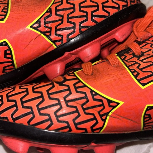 ✨ UNDER ARMOUR ✨ Little Boys/Toddlers Neon Orange FORCE Soccer Cleats Size 11K - Picture 9 of 9